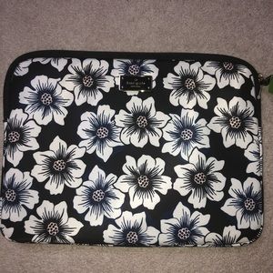 Kate Spade Universal Laptop Sleeve (NWT) 15x11